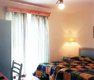 מלון The Mediterranea & 4*